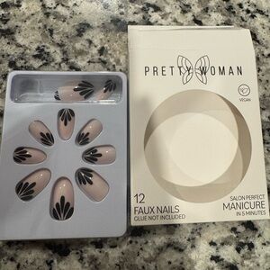 Pretty Woman Faux Nails with Black Design